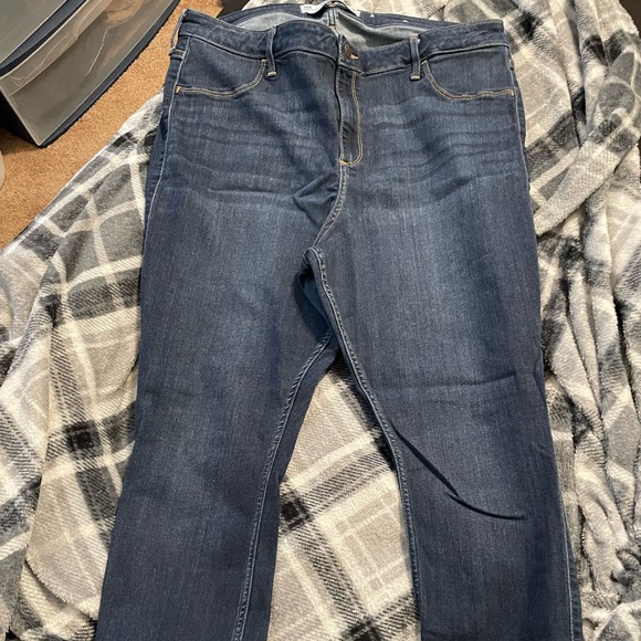 Hollister Skinny Jeans size 19 - Picture 2 of 3
